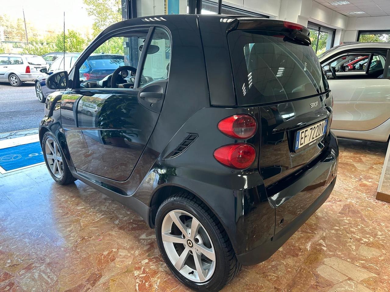 SMART FORTWO 1.0 71CV PULSE NERA TAGLIANDATA E REVISIONATA BOLLATA 09/2025