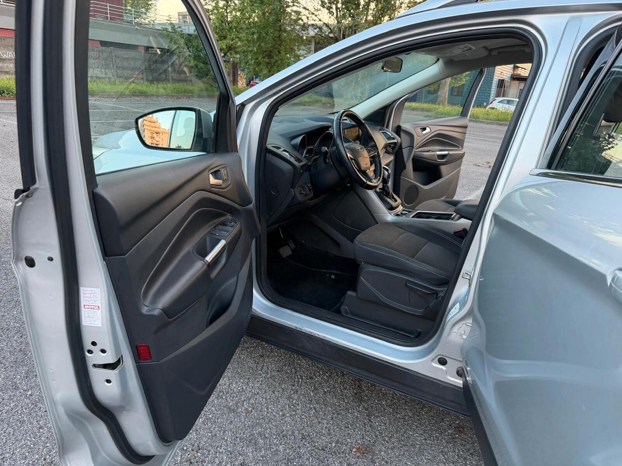Ford Kuga 1.5 TDCI 120 CV S&S 2WD Powershift ST-Line