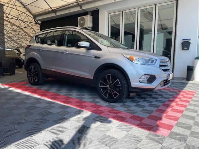 FORD Kuga 2.0 TDCI 150 CV S&S 4WD ?GANCIO TRAINO?