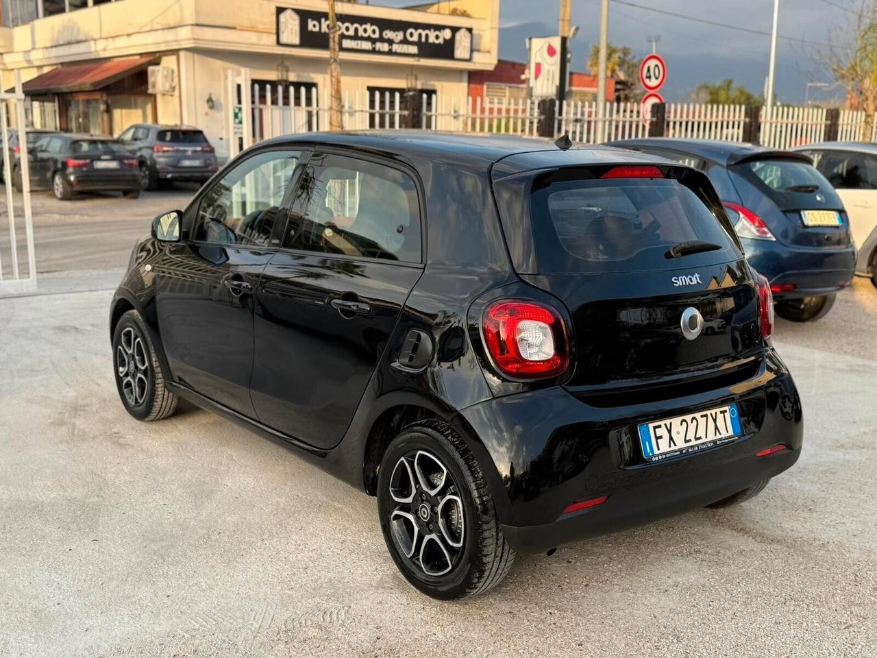 Smart ForFour 1.0 Passion 2019 Manuale