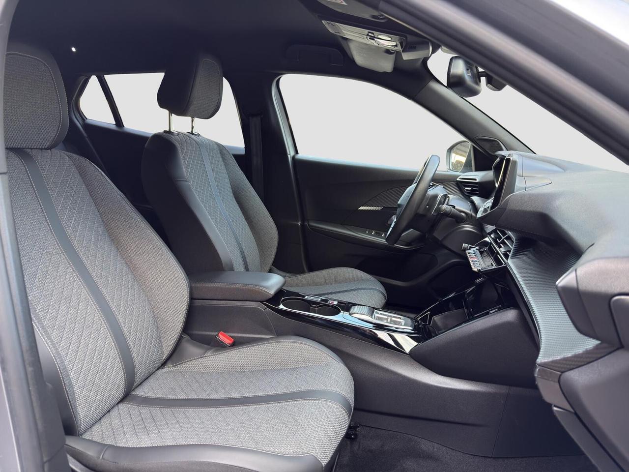 Peugeot 2008 1.5 bluehdi 130cv Allure automatica 2023