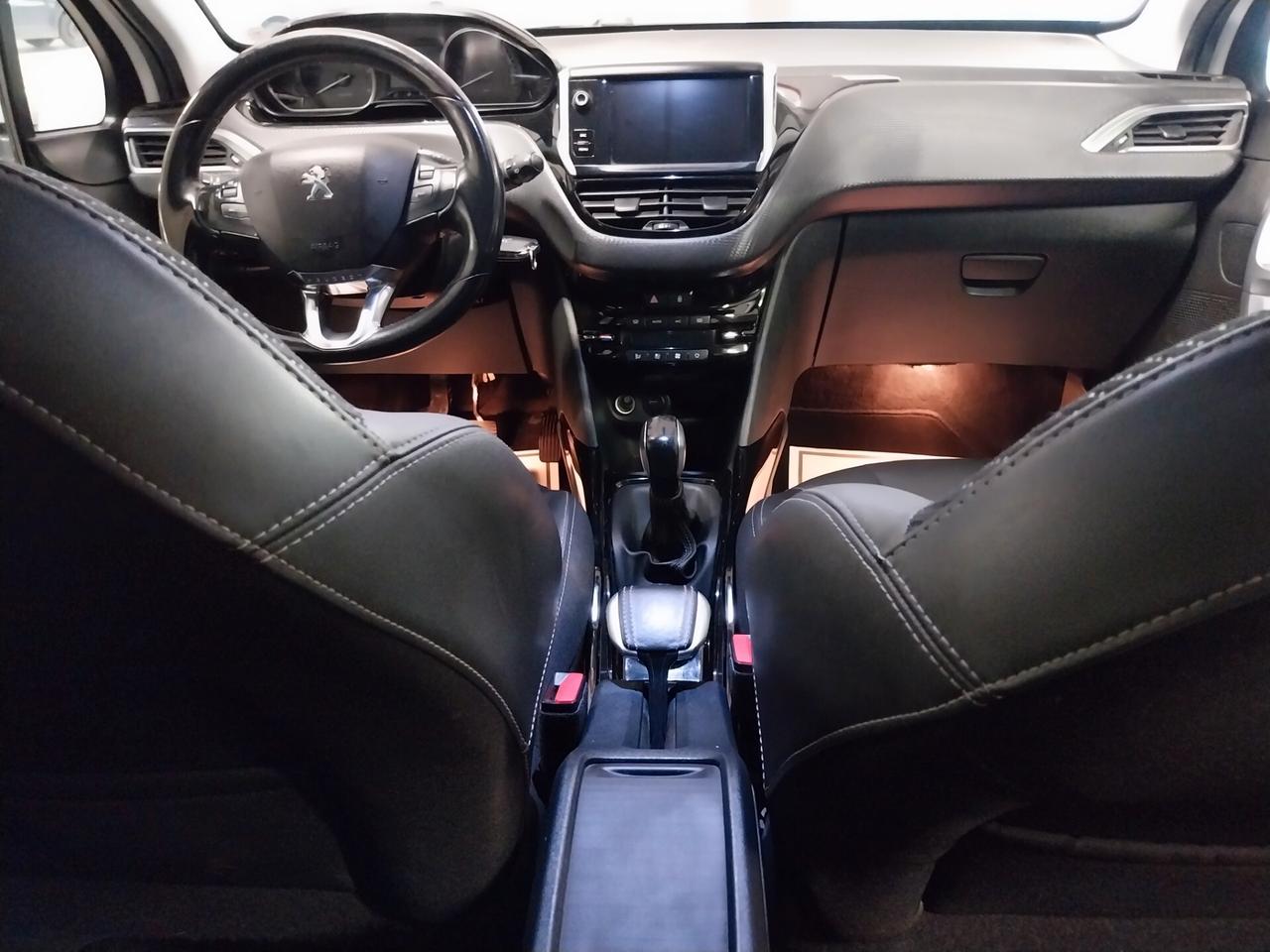 Peugeot 2008 BlueHDi 100 S&S GT Line - ok neopatentati