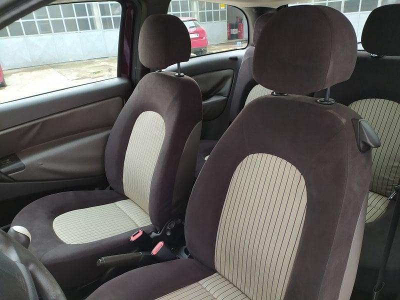 Lancia Ypsilon 1.3 MJT 75 CV Oro