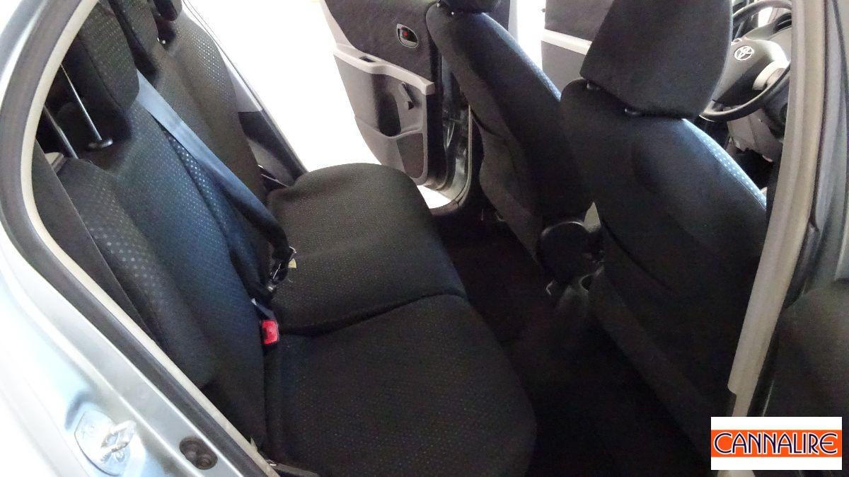 TOYOTA - Yaris - 1.0 5p. Sol