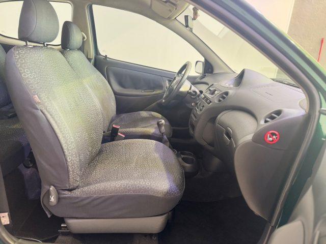 TOYOTA Yaris 1.0i 16V cat 3 porte Sol Blue