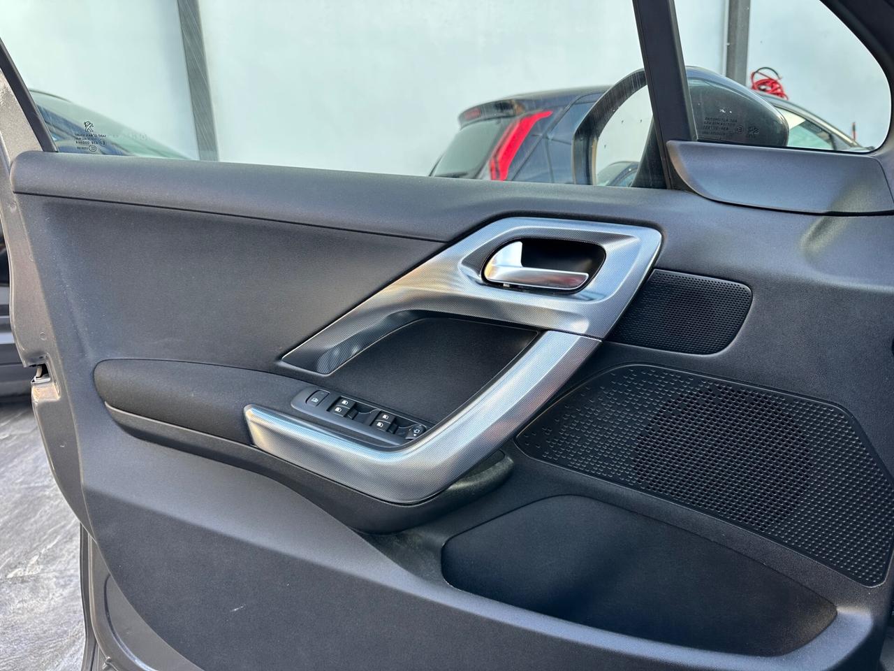 Peugeot 2008 BlueHDi 120 S&S Allure