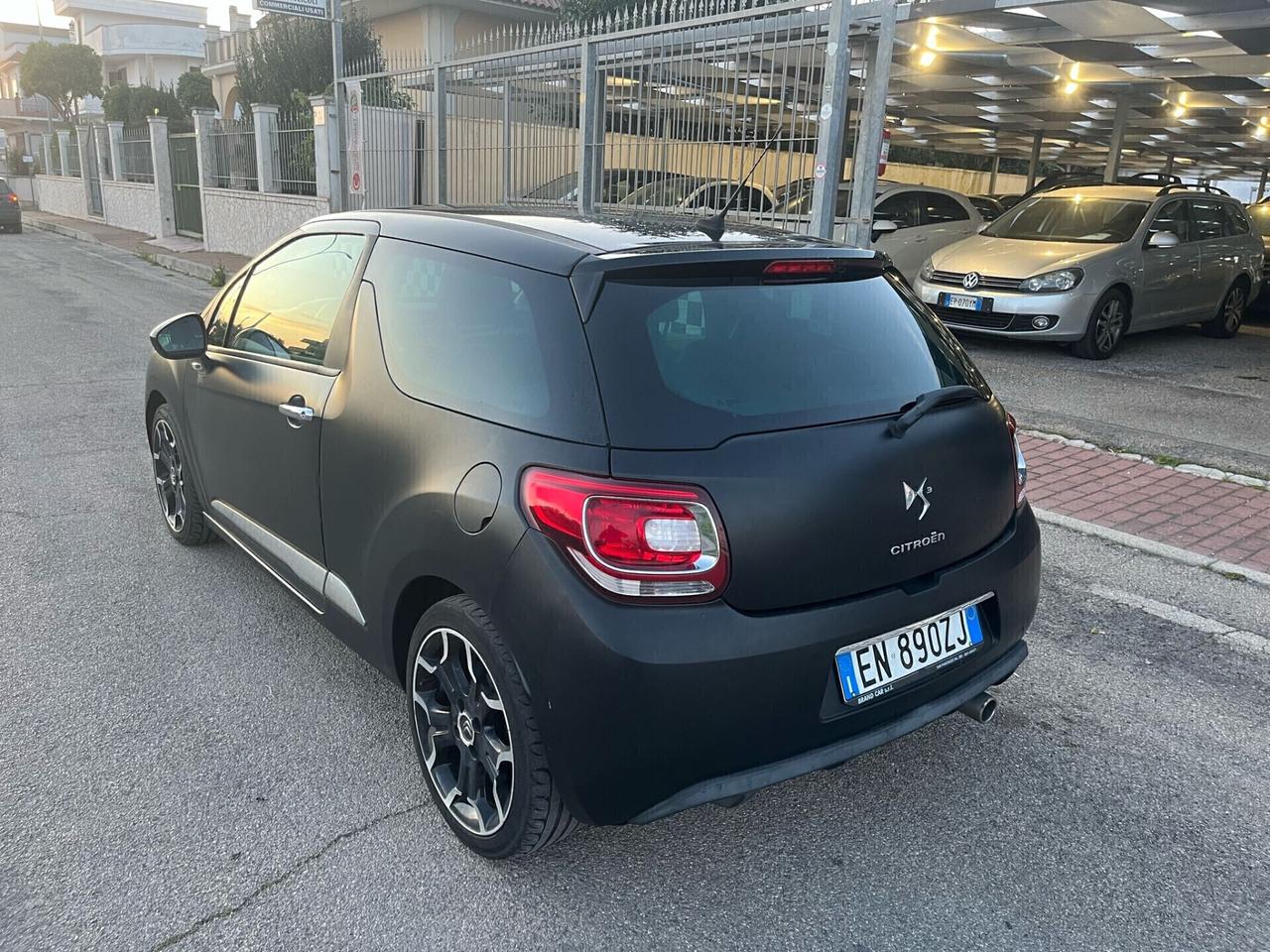 Ds DS3 DS 3 1.4 HDi 70 Just Black Unipro 2012