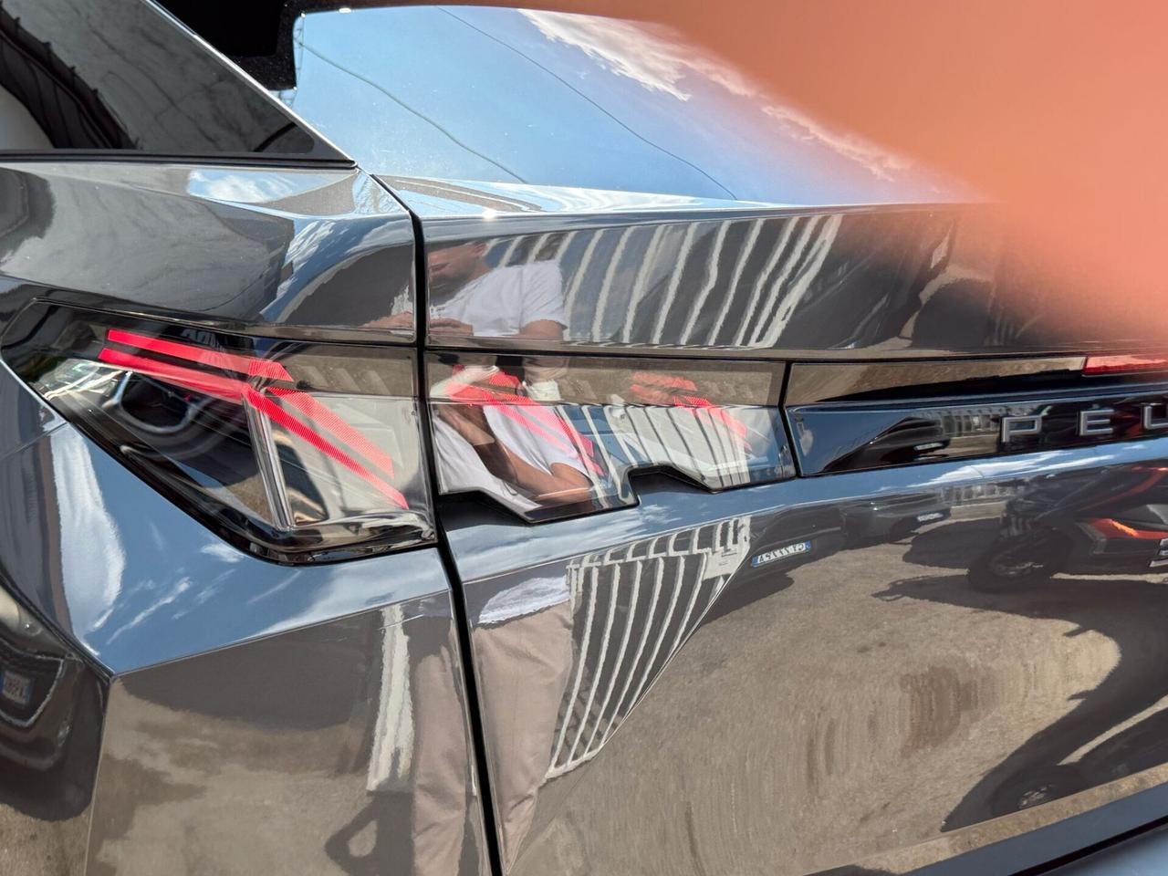 Peugeot 3008 2025 Hybrid 145 e-DCS6 GT 26000KM