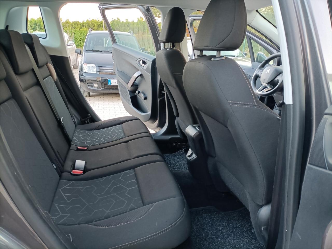 Peugeot 2008 1.4 HDi
