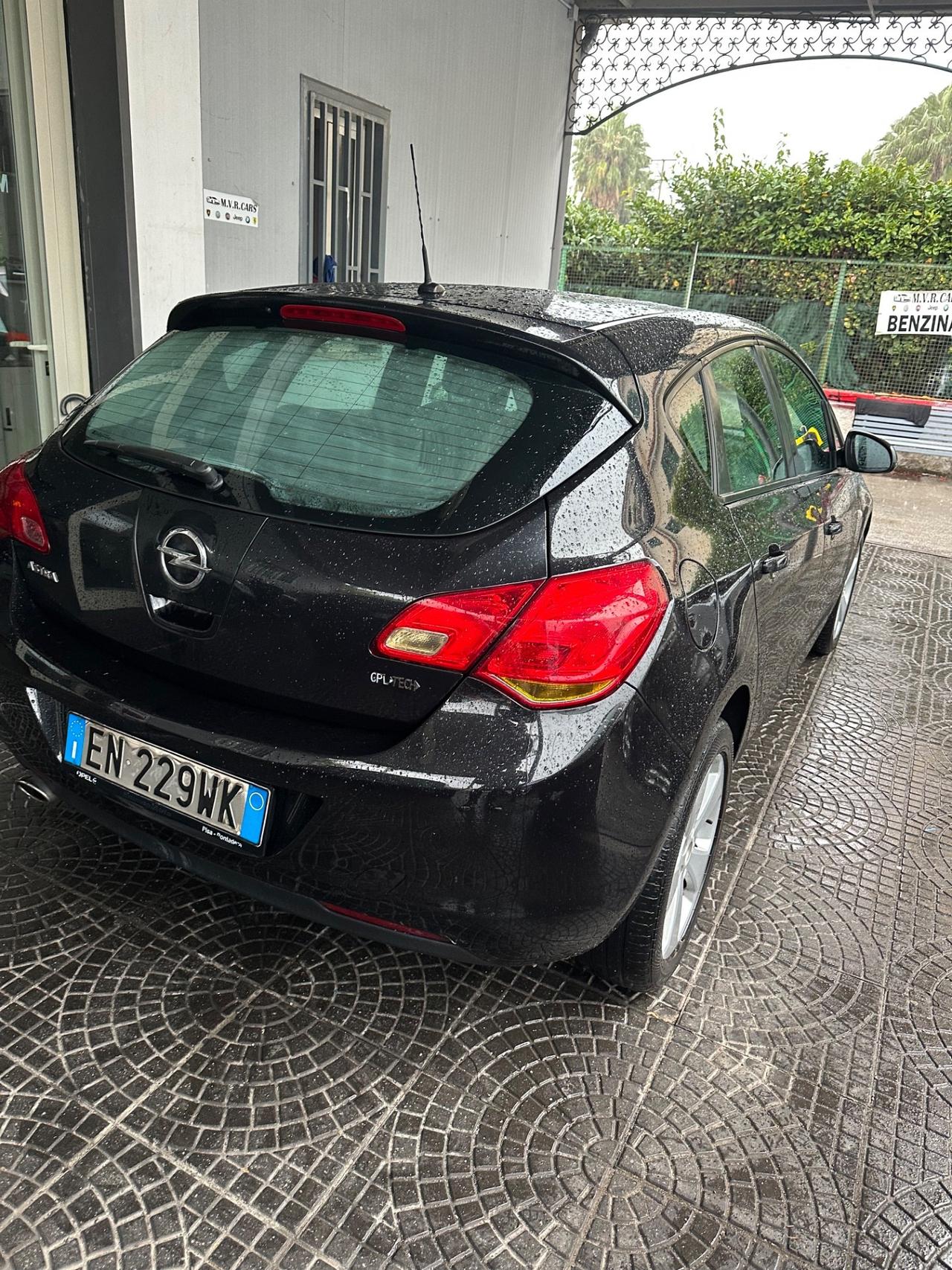 Opel Astra 1.4 Turbo 140CV 5 porte GPL Tech Cosmo