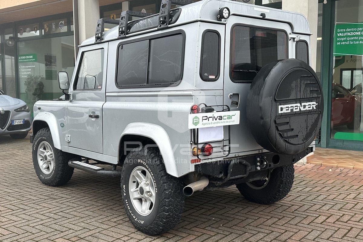 LAND ROVER Defender 90 2.4 TD4 Station Wagon SE