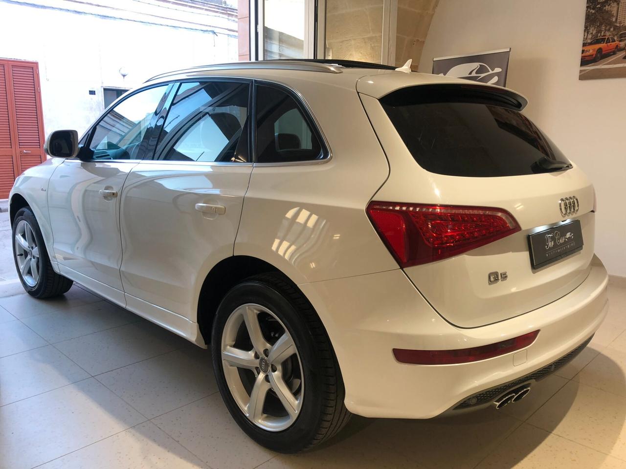 AUDI Q5 2.0 TDI 170CV S-LINE QUATTRO PELLE TETTO NAVI ANNO 2011