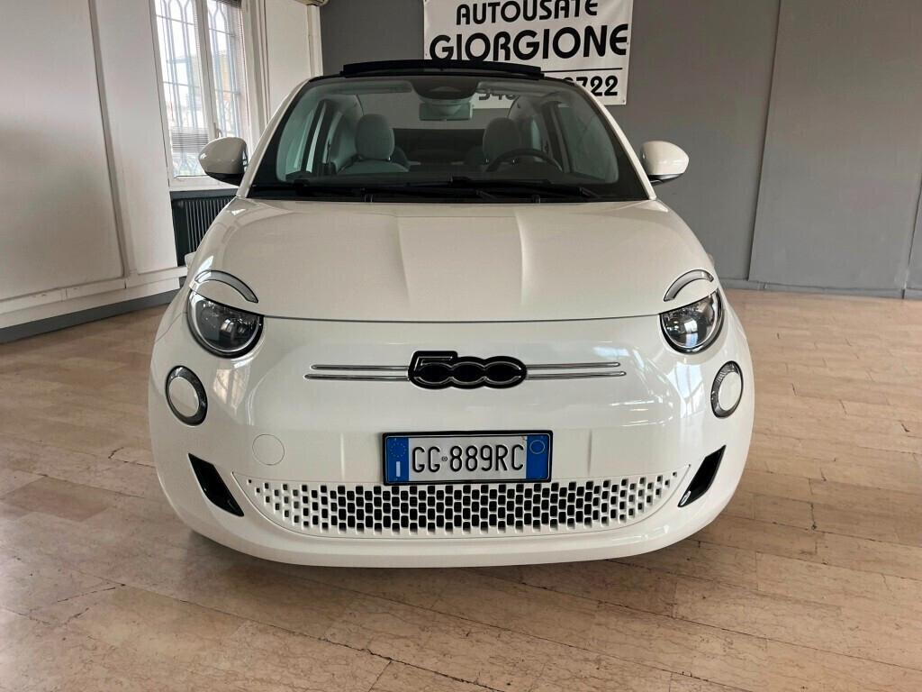 Fiat 500e Cabrio Icon 42KWh Batteria Nuova Adatta a Neopatentati