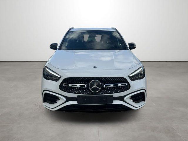 MERCEDES-BENZ GLA 200 Automatic AMG Line Premium