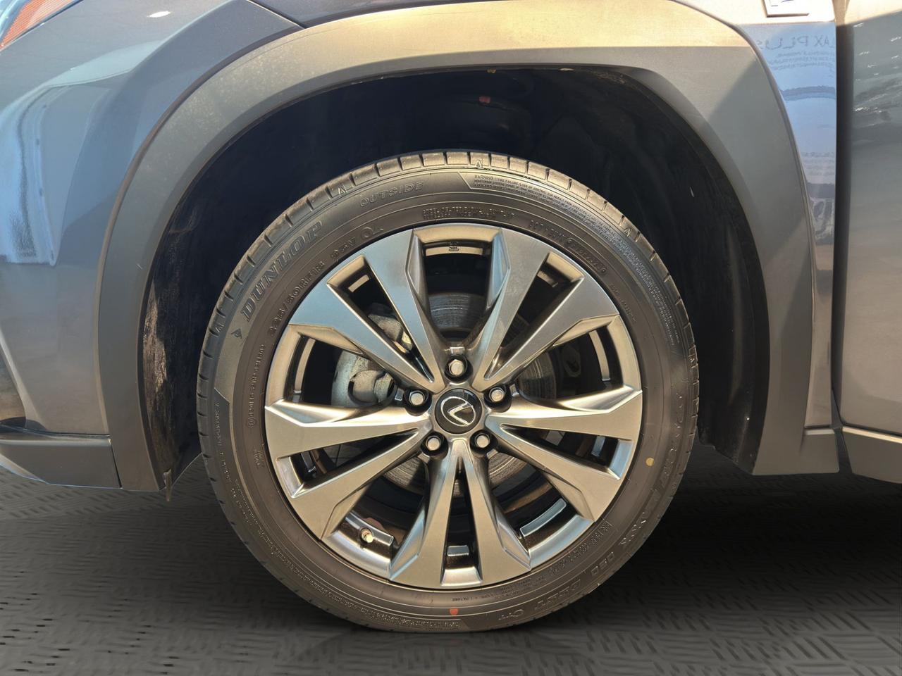 Lexus UX 250h 2.0 F-Design 2wd cvt