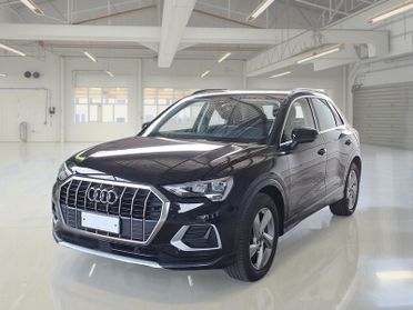 AUDI Q3 35 TDI quattro S tronic Business Advance