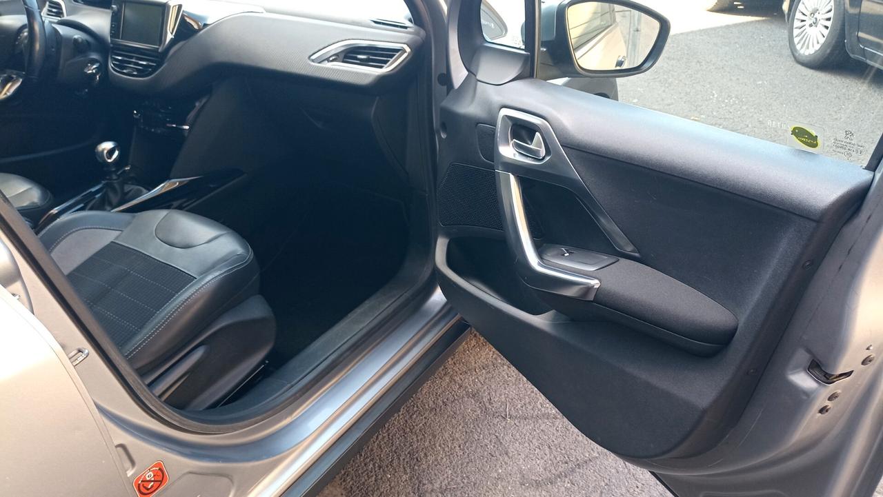 Peugeot 2008 BlueHDi 120 S&S Allure