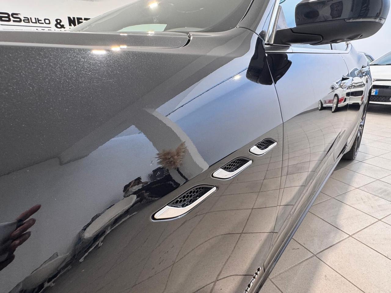 Maserati Ghibli V6 Diesel 275 CV Gransport