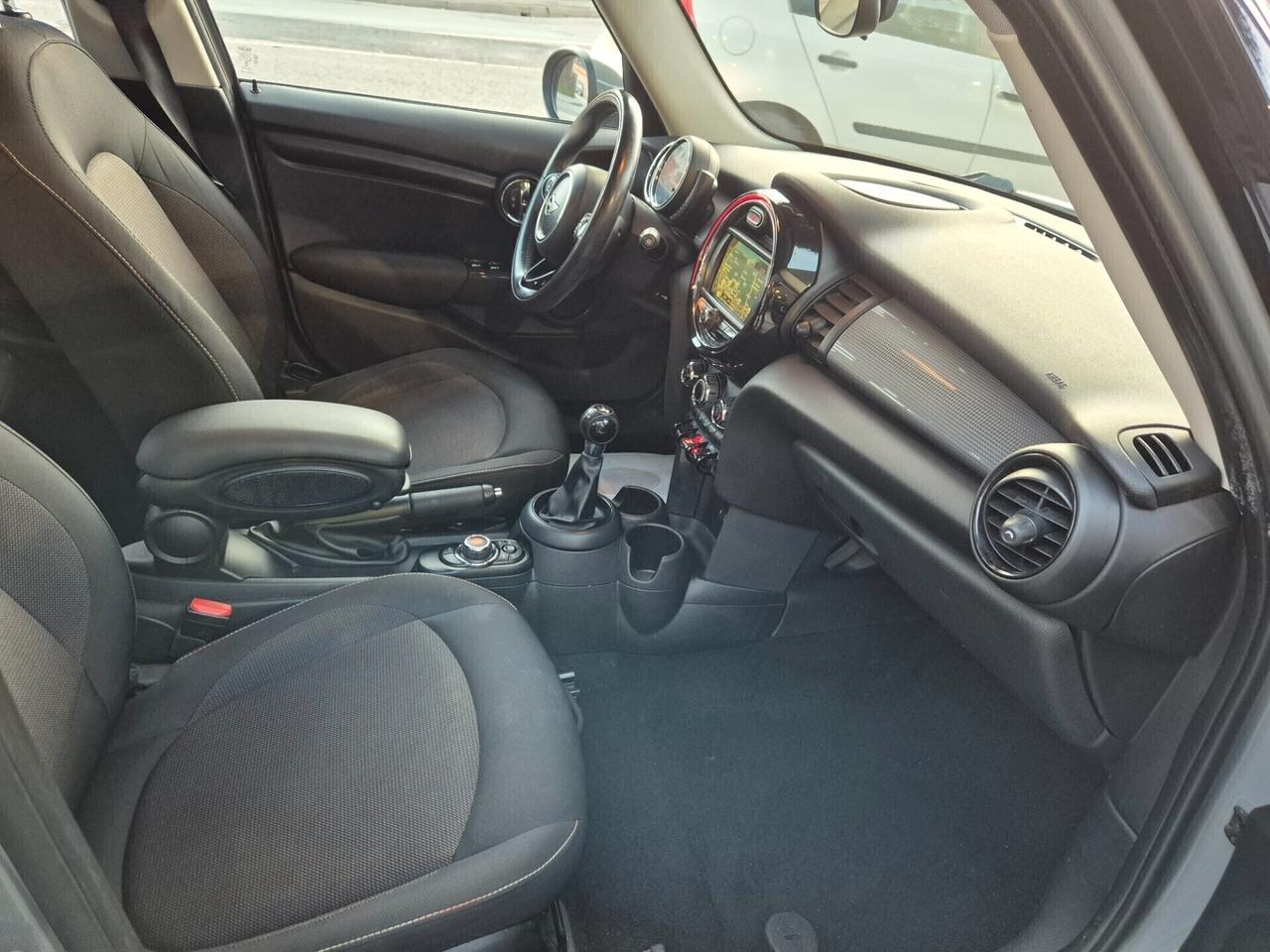 Mini 1.5 Cooper D Business