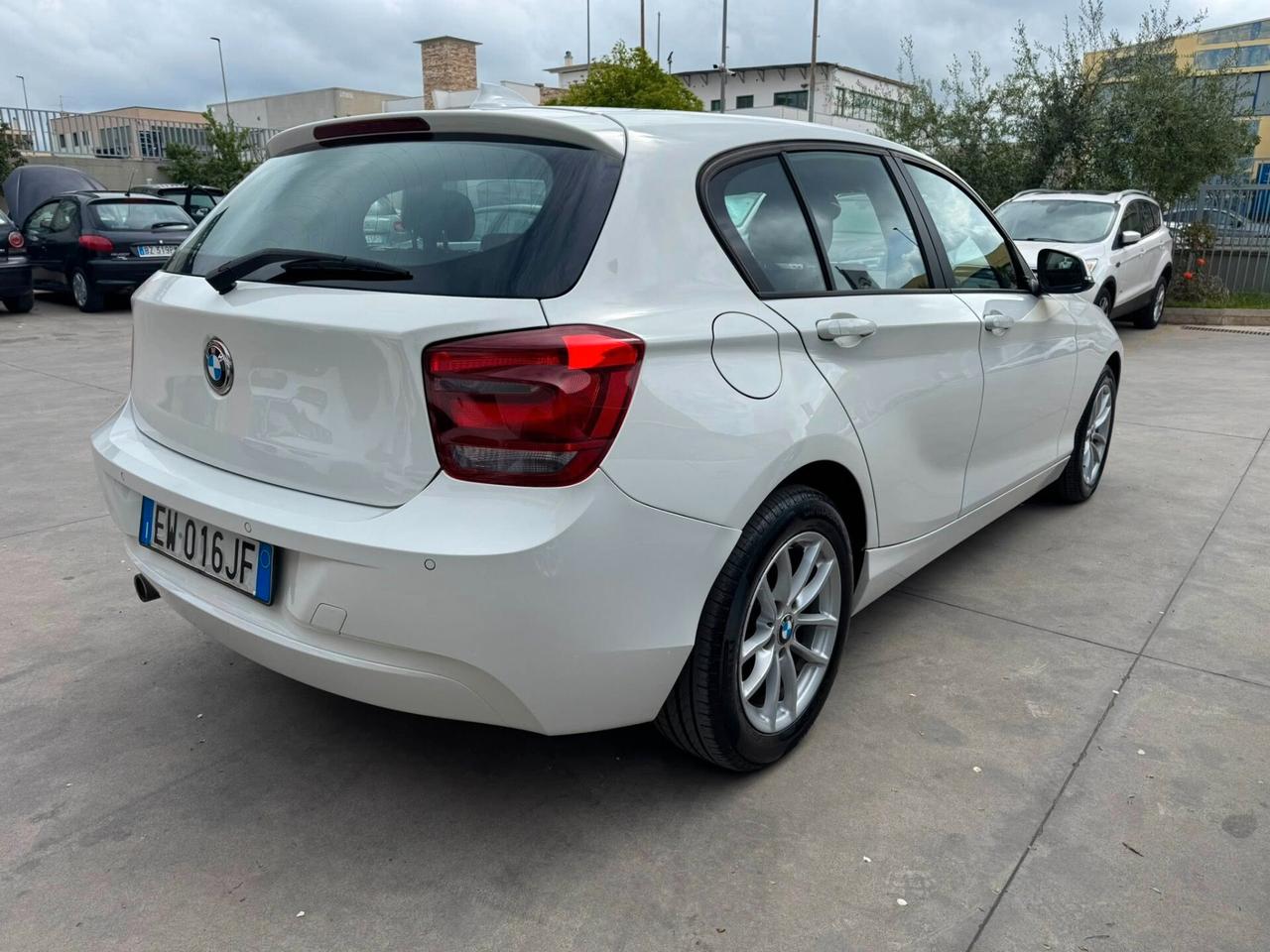 Bmw 114 114d 5p. Urban