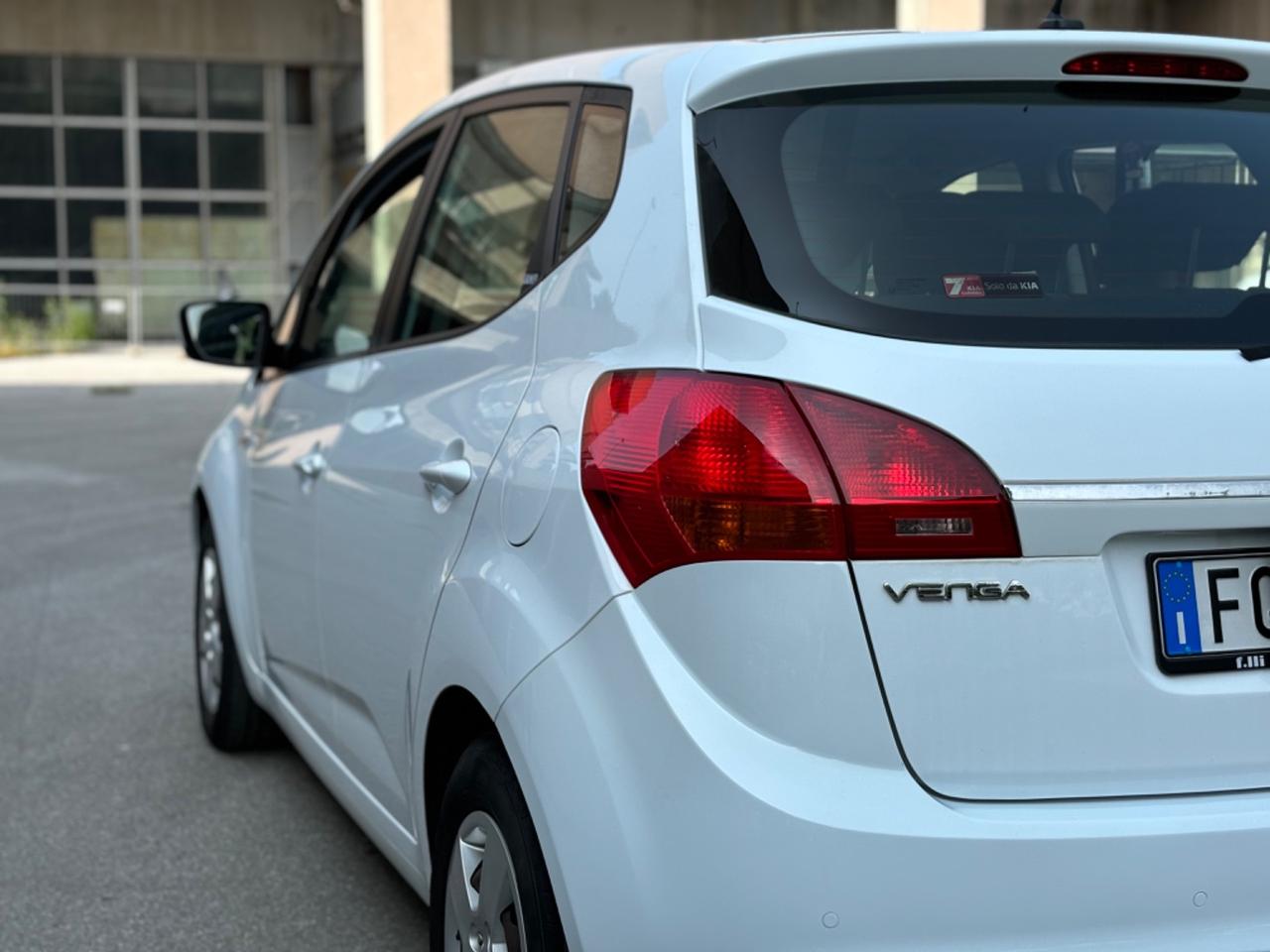 KIA VENGA 1.4 BENZINA 90CV DA VETRINA GARANZIA 12 MESI