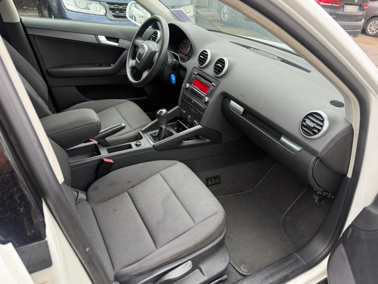 Audi A3 SPB 1.6TDI 105CV Attraction 5Porte EURO5