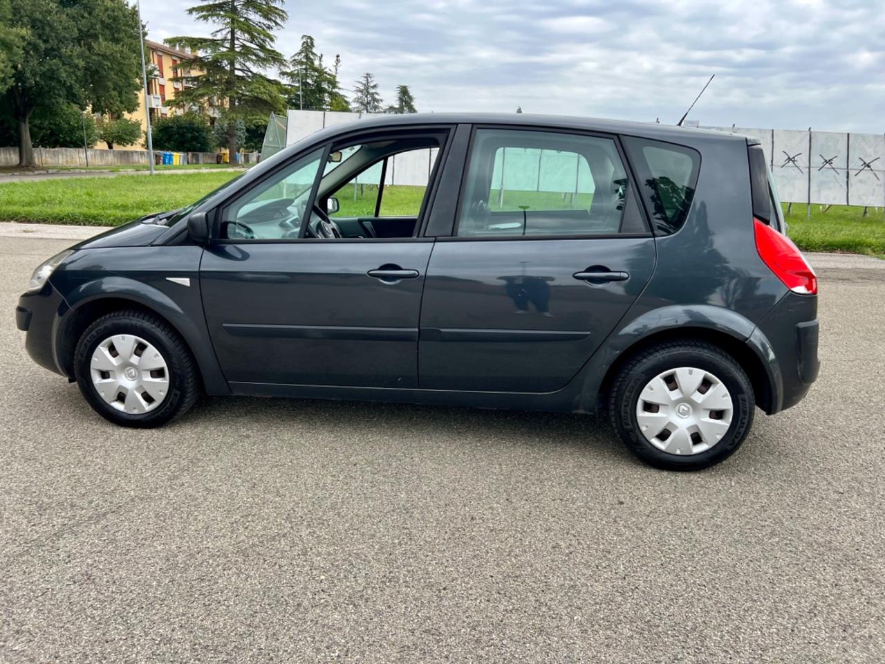 Renault Scenic Scénic 1.6 16V GPL