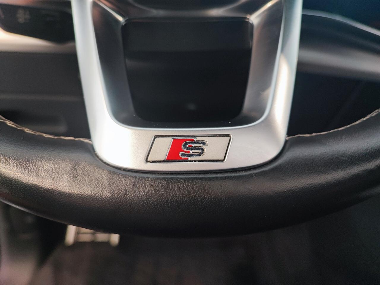 Audi Q8 55 TFSI e quattro tiptronic Sport
