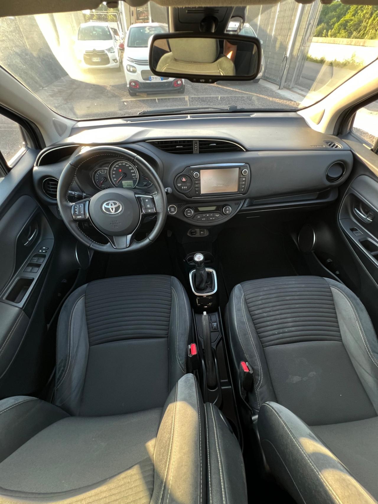 Toyota Yaris 1.0 5 porte Lounge