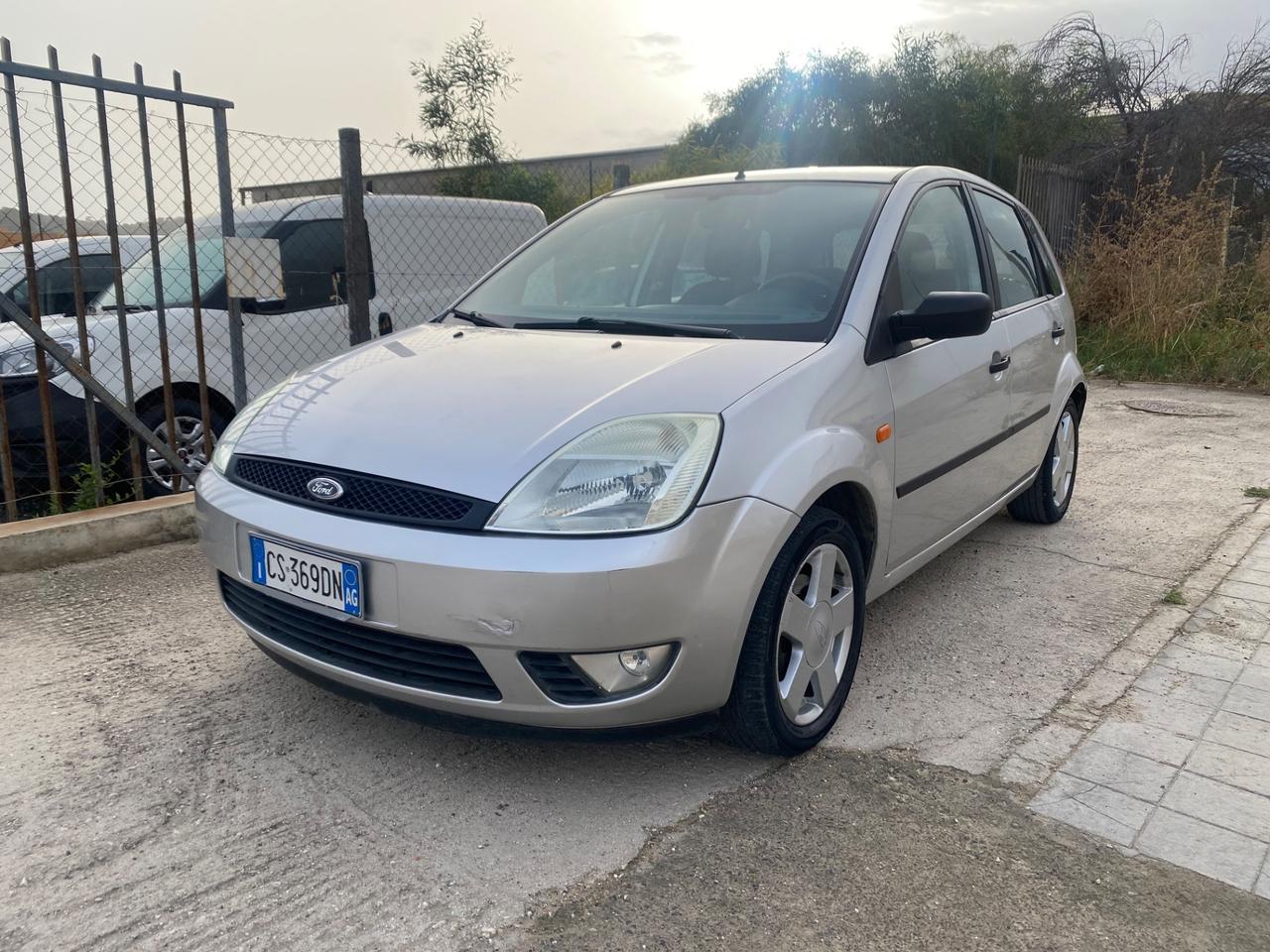 Ford Fiesta 1.4 TDCi 5p. UNICO PROPRIETARIO