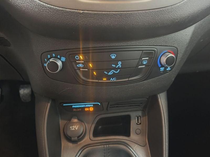 Ford Tourneo Courier 1.5 TDCi 95 cv Titanium 5POSTI