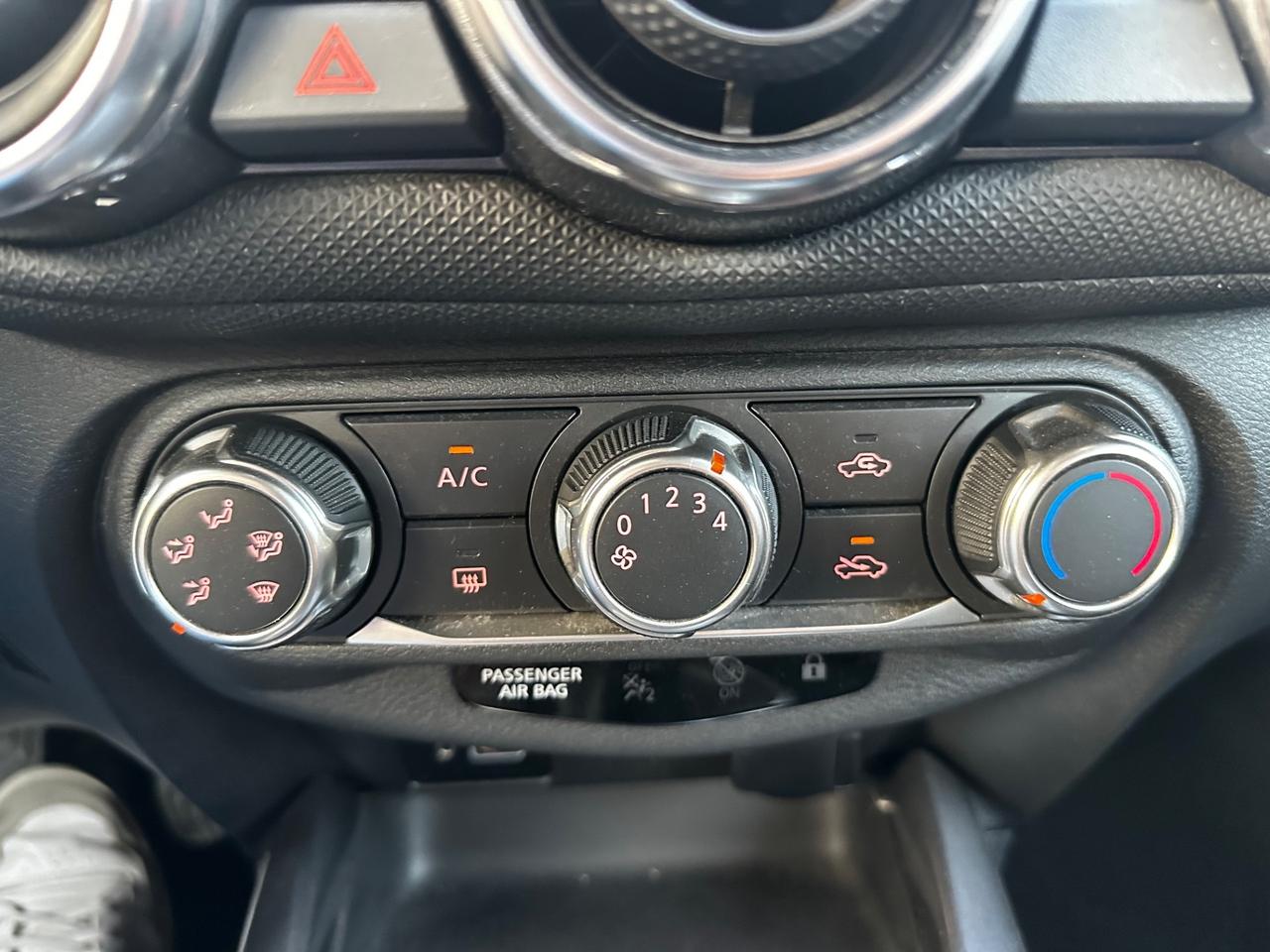 Nissan Juke 1.0 DIG-T 114 CV Tekna