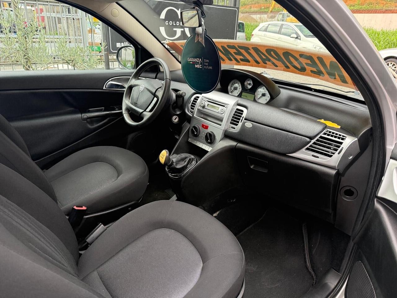 Lancia Ypsilon 1.2 69 CV Platinum