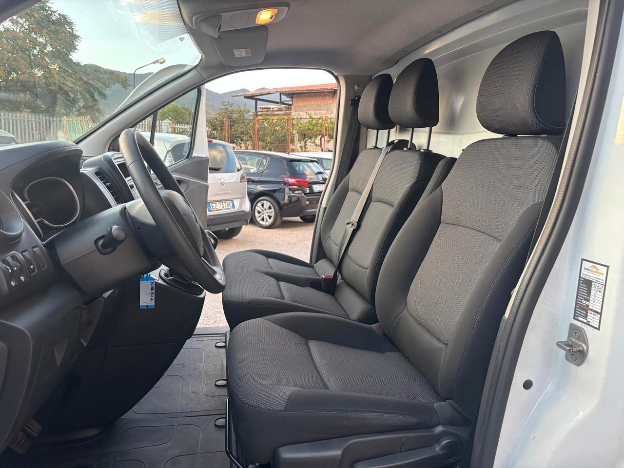 Renault trafic 2.0 dci 145 cv 10/2020