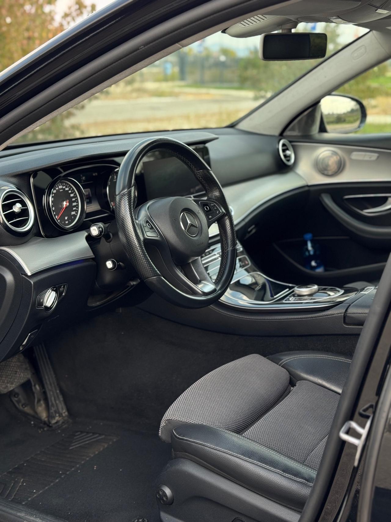 Mercedes-benz E 200 d Auto Premium Plus
