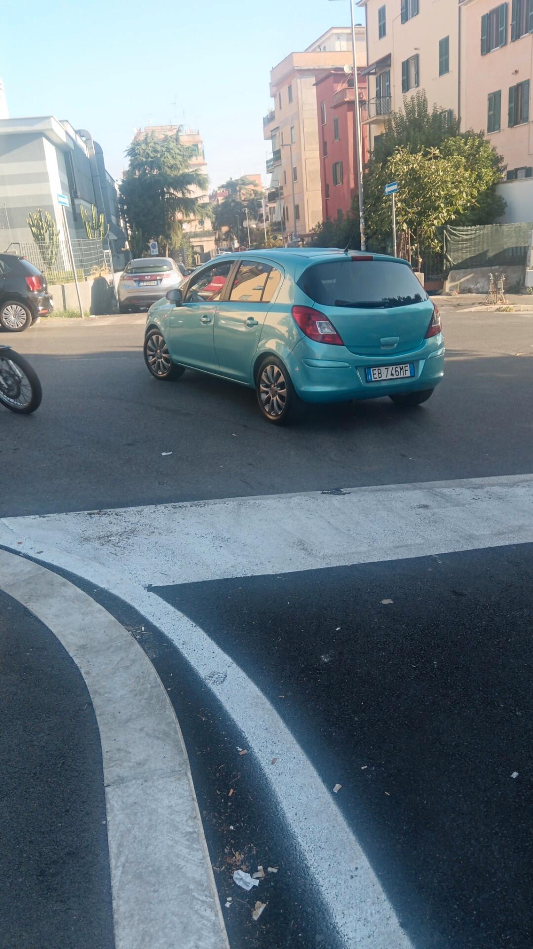 Opel Corsa 1.2 3 porte Club