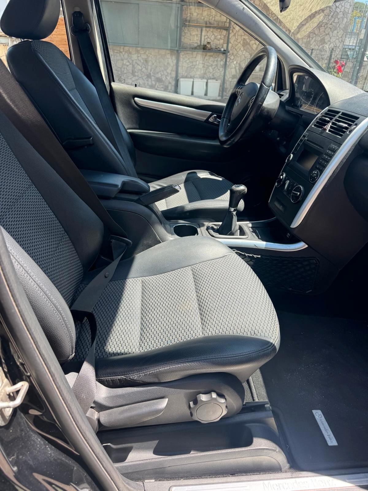 Mercedes-benz A 150 A 150 BlueEFFICIENCY Coupé Avantgarde