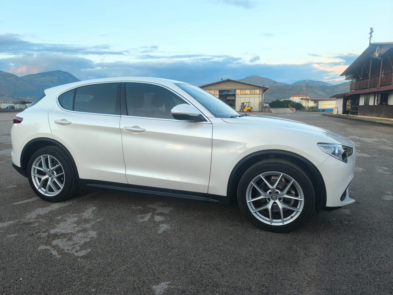 Alfa Romeo Stelvio 2.2 Turbodiesel 210 CV AT8 Q4 Executive
