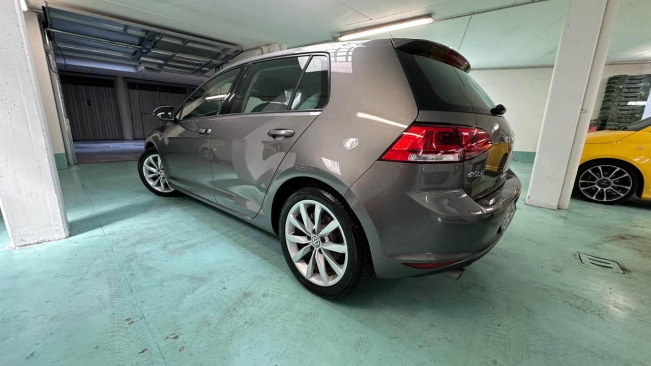 Volkswagen Golf 1.6 TDI 110 CV DSG 5p. Highline(anche per neopatentati)