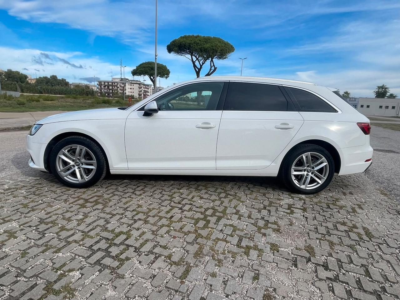 Audi A4 Avant 35 TDI S tronic Sport