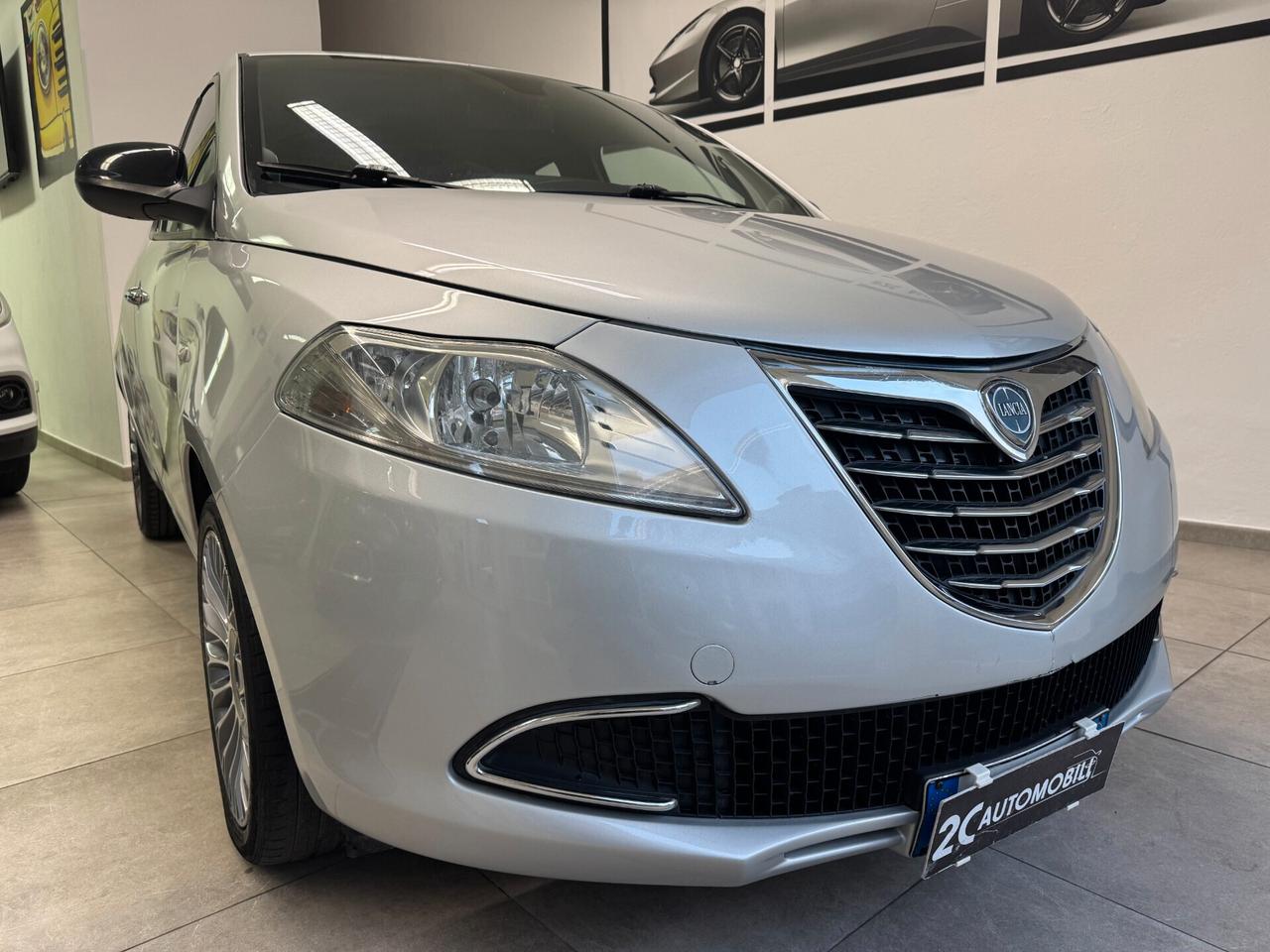 Lancia Ypsilon / 1.2cc 69cv /Benzina/ neopatentati