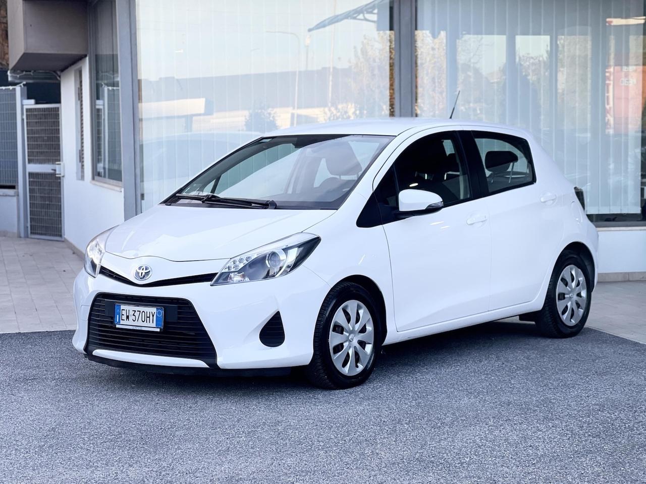 Toyota Yaris 1.5 Hybrid 75CV Automatica E5 Neo - 2014