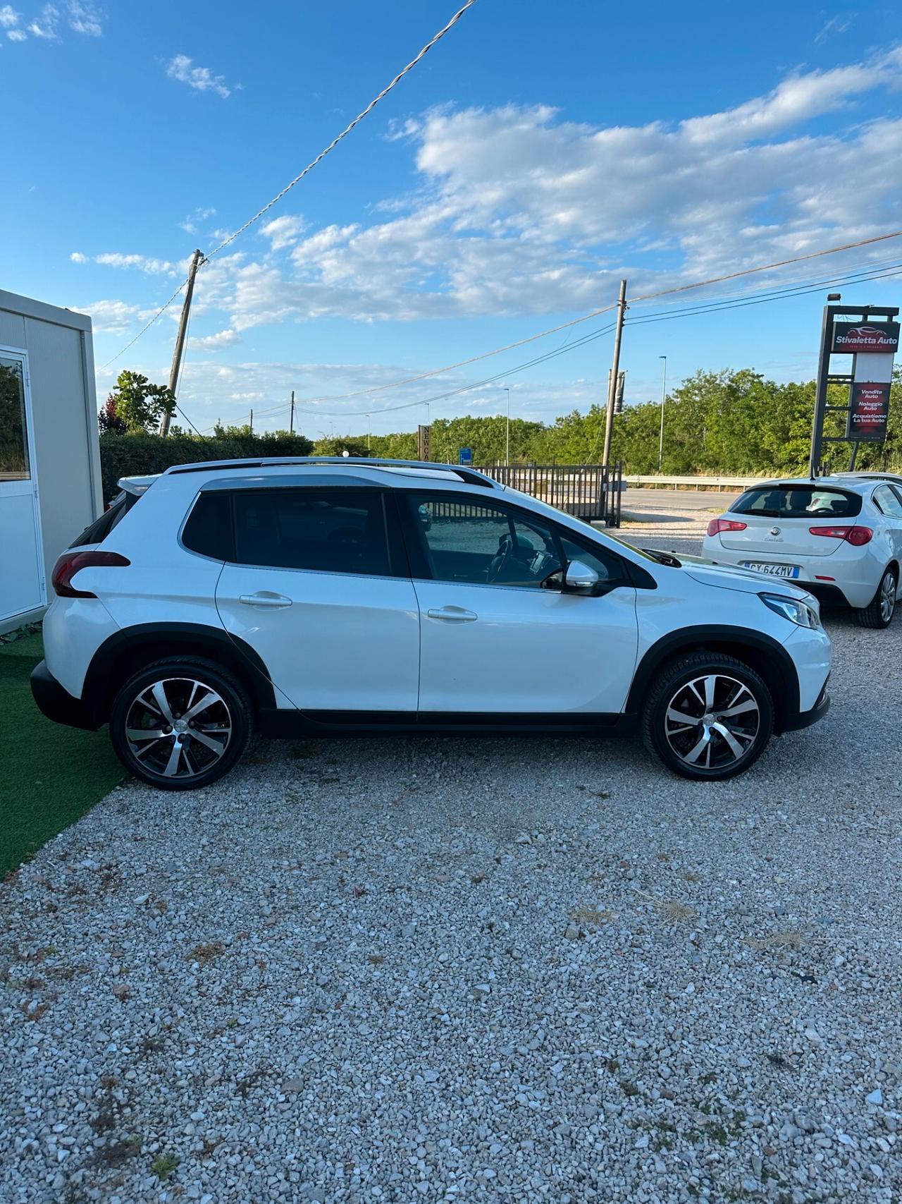 Peugeot 2008 BlueHDi 120 S&S Black Matt