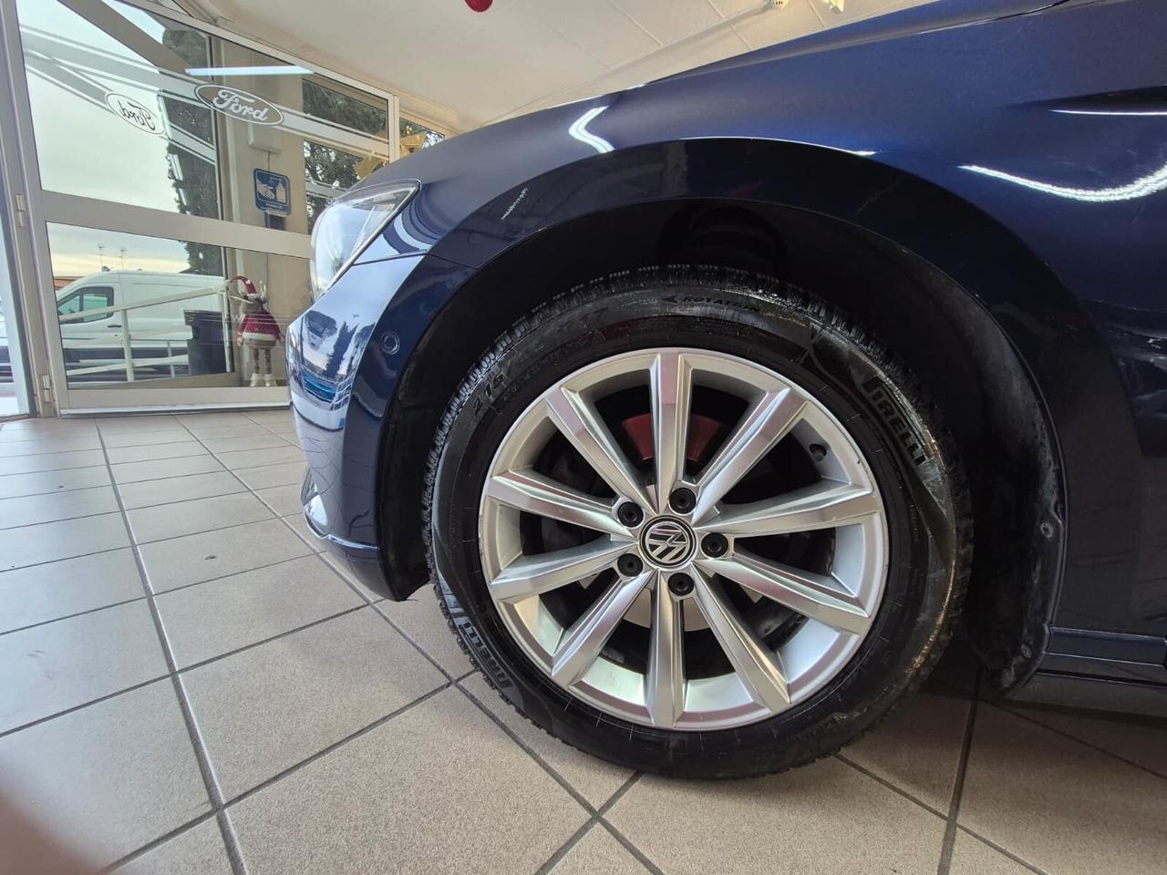 Volkswagen Passat Variant 1.6 TDI SCR DSG Business BMT