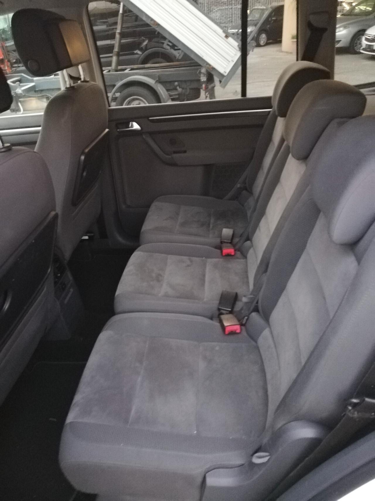 Volkswagen Touran 1.4 TSI DSG Highline EcoFuel