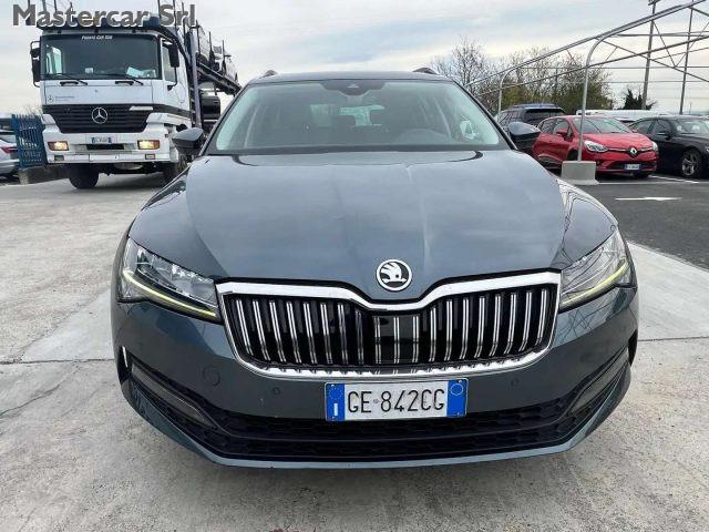 SKODA Superb Superb Wagon 2.0 tdi Executive 150cv dsg GE842CG