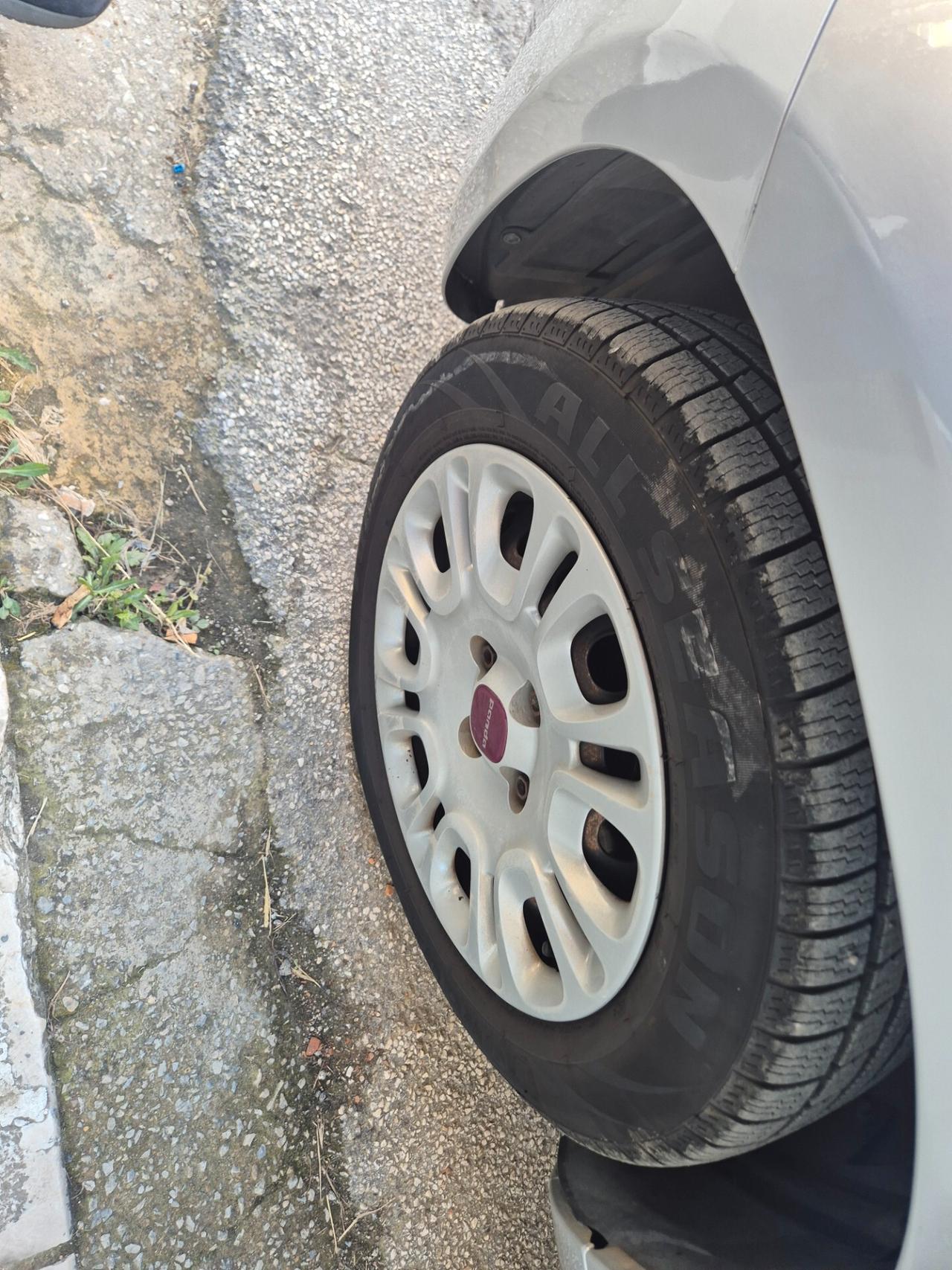 FIAT PANDA 1.2 BENZINA 70 CV ANNO 2016 KM CERTIFICATI