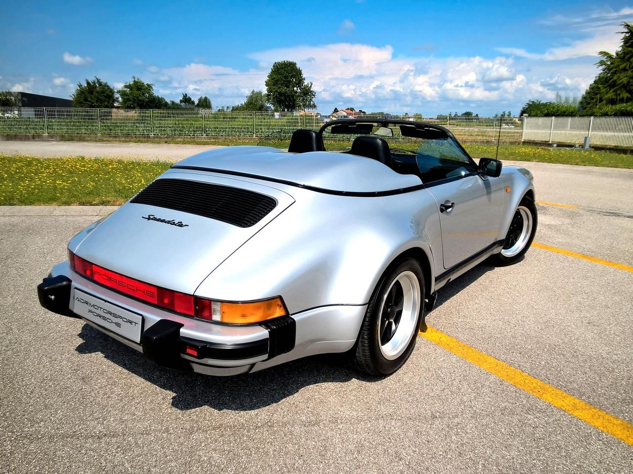 Porsche 911 3.2 Speedster Turbo Look