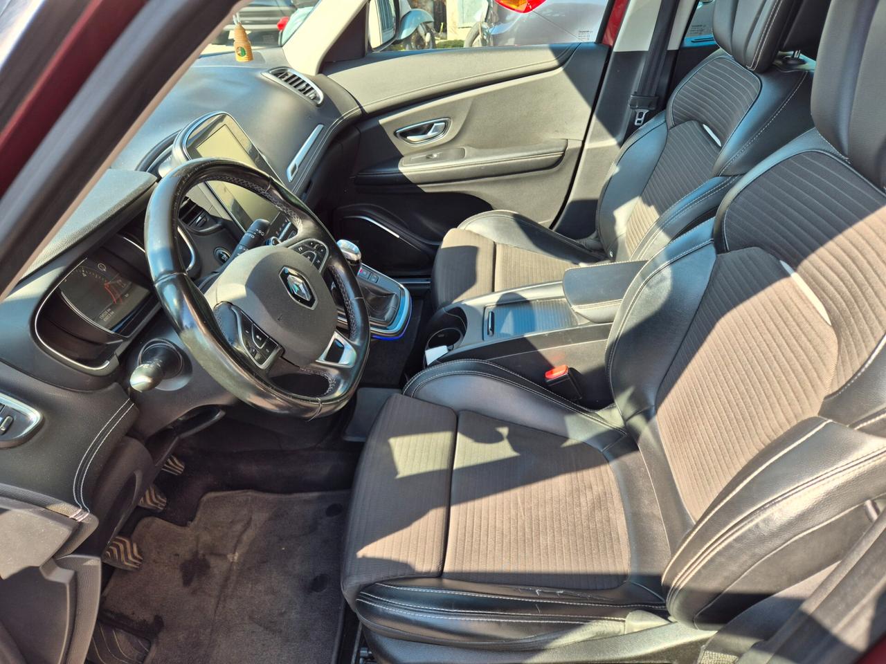 Renault Grand Scenic dCi 8V 110 CV Energy Zen BOSE