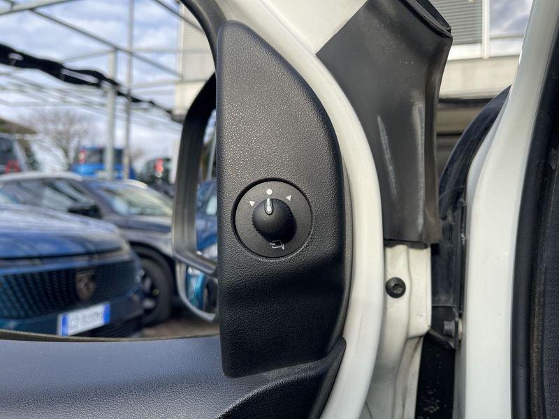 FIAT Doblò CARGO MAXI 1.6 M-jet 105CV SX 3 POSTI E6